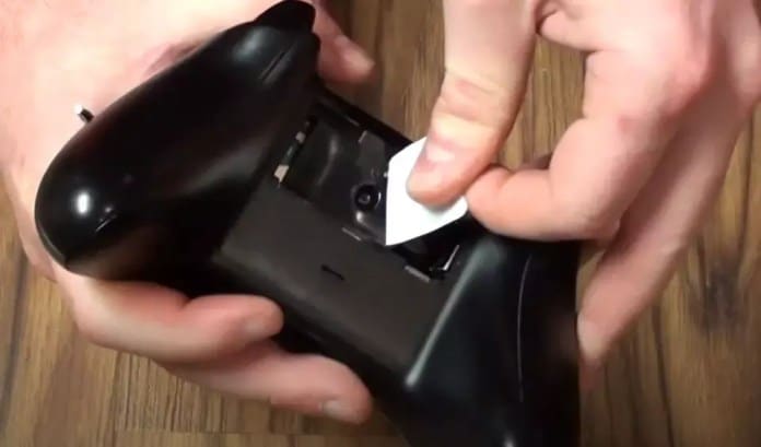 Comment démonter, réparer et nettoyer la manette Microsoft Xbox Nettoyer la manette Xbox