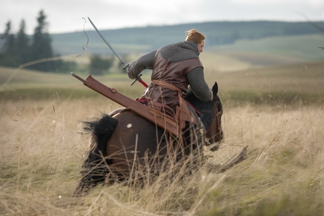 14c8bc58b356970b 35:07 à l'écran, 1 épée d'Éomer tombe en plein plan, le faux raccord inattendu des Deux Tours que personne n'attendait